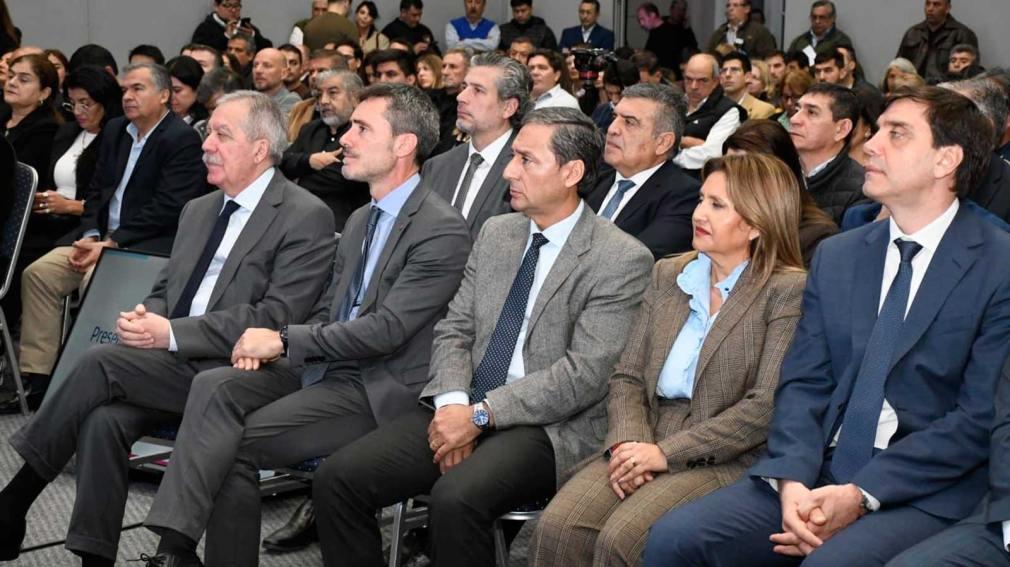  Fuentes asistió a la firma de convenio entre el gobernador Suárez y el CFI para el desarrollo productivo