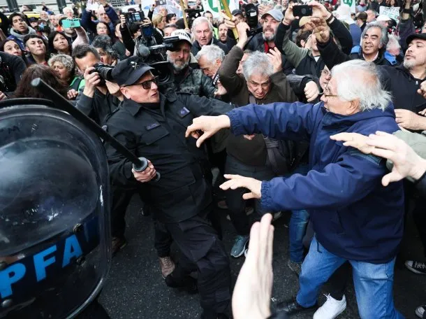 Casación anuló un fallo y ordenó investigar la represión policial a jubilados