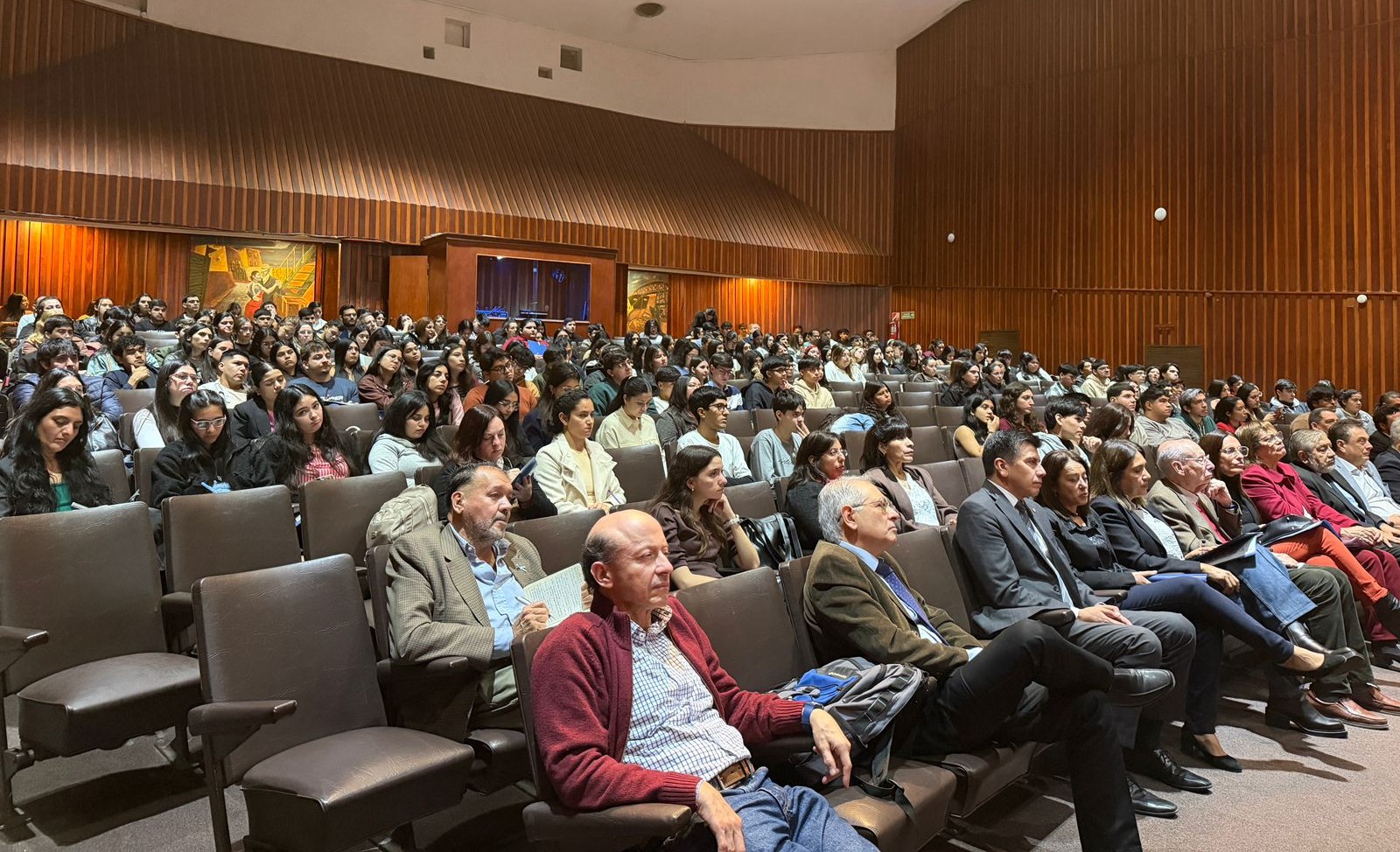 La Jornada "Julio Olivera" reúene a especialistas  y estudiantes para debatir sobre economía