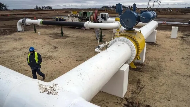 Industriales del NOA alertan por una crisis energética y advierten que el gas importado es “impagable"