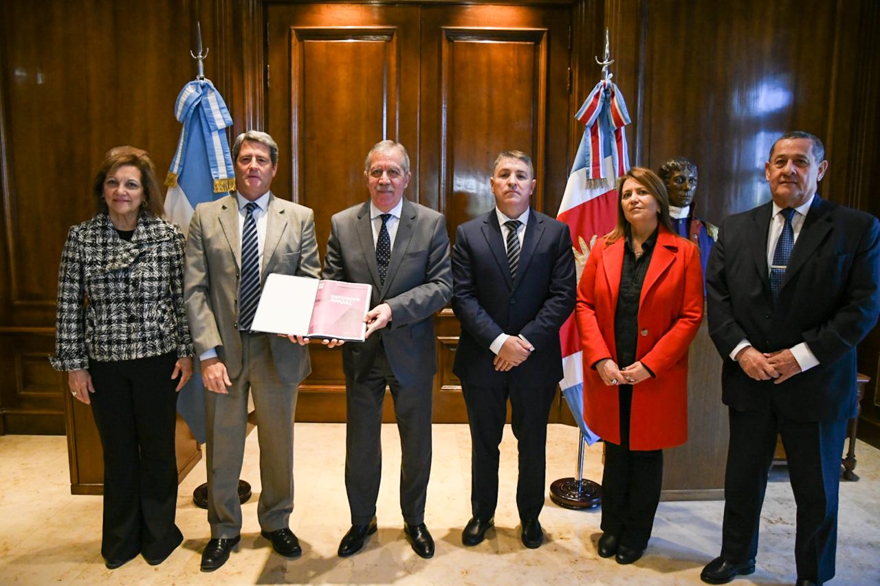El Gobernador Suárez se reunió con los miembros del Tribunal de Cuentas de la Provincia