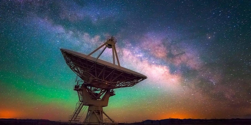 Una extraña señal de radio está llegando desde el espacio y puso en alerta a todos los científicos