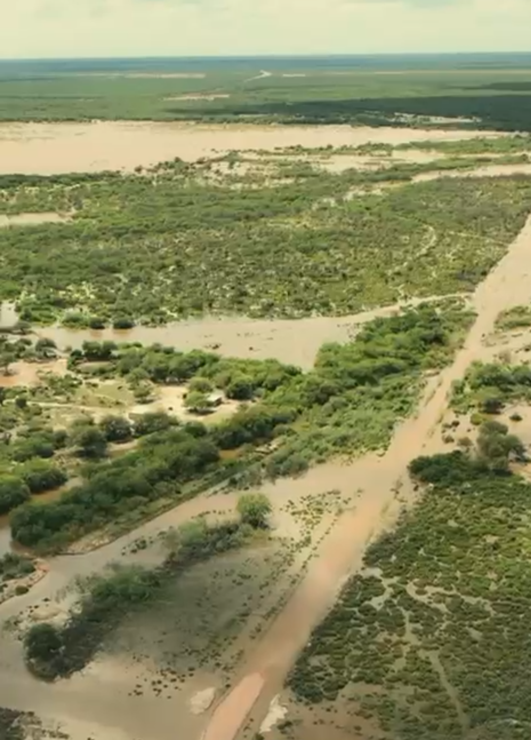 Salavina: la provincia acompaña a las familias afectadas por el temporal y la crecida 