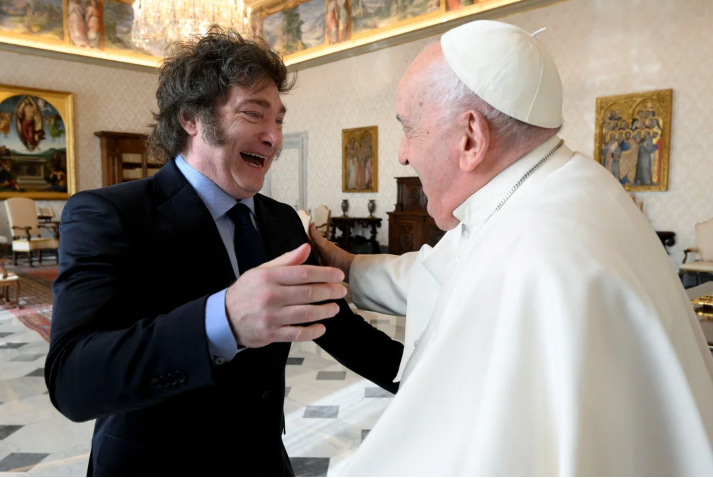 Milei contó qué le dijo Francisco cuando lo visitó en el Vaticano, tras calificarlo como “el maligno"