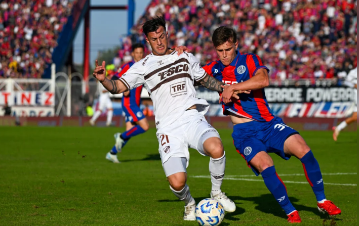Platense recibe a San Lorenzo con público de ambas parcialidades en un duelo clave por los playoffs