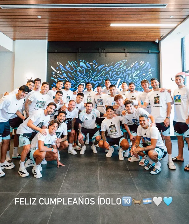 La Selección celebró el cumpleaños de Lionel Messi en plena concentración del Mundial