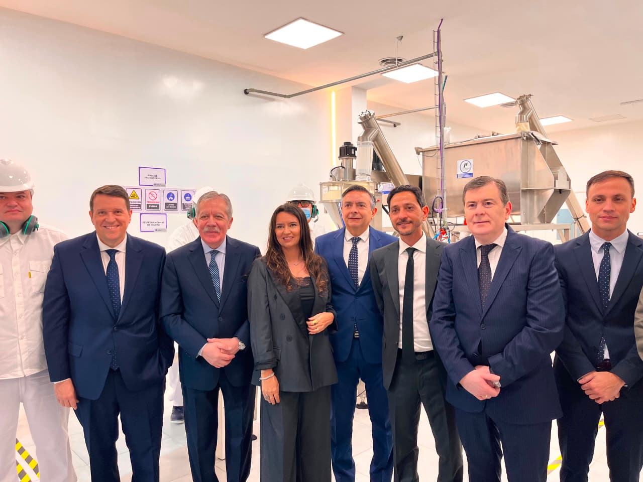 El gobernador Elías Suárez participó de la inauguración de la nueva planta industrial de Labofarma S